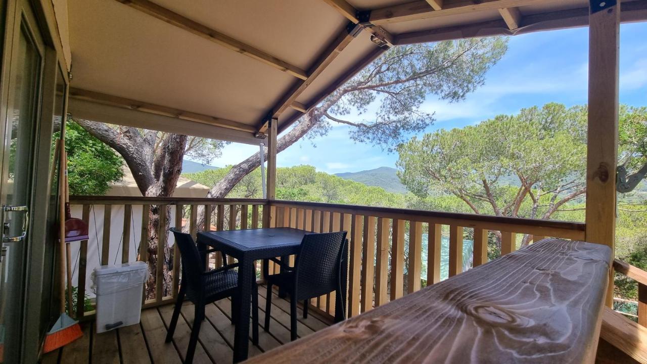 Camping Lacona Pineta Capoliveri  Buitenkant foto