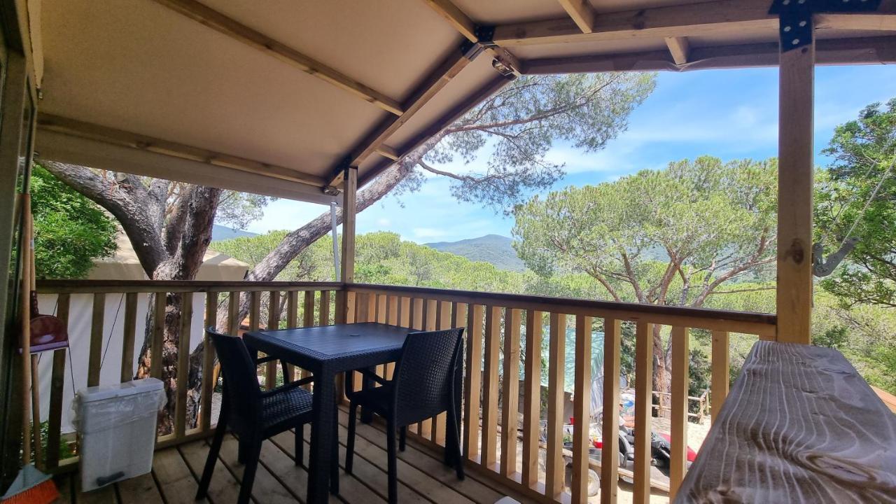 Camping Lacona Pineta Capoliveri  Buitenkant foto