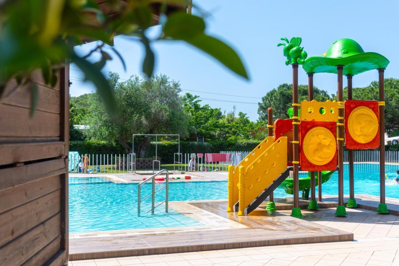 Camping Lacona Pineta Capoliveri  Buitenkant foto