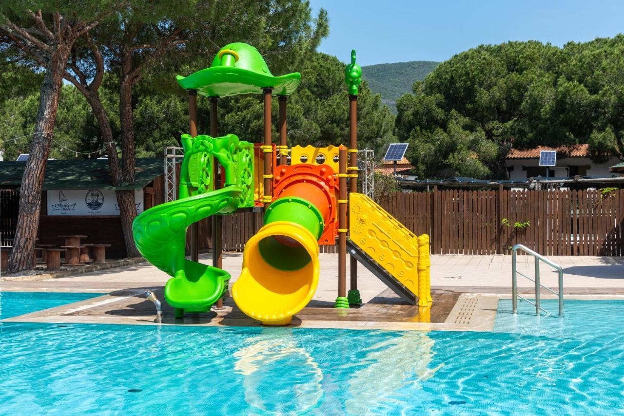 Camping Lacona Pineta Capoliveri  Buitenkant foto