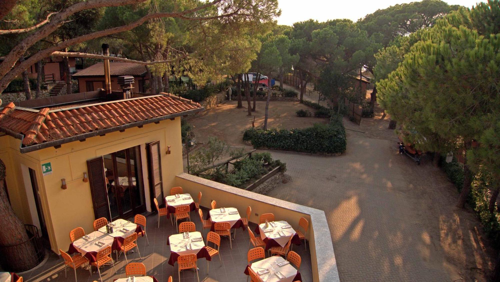 Camping Lacona Pineta Capoliveri  Buitenkant foto