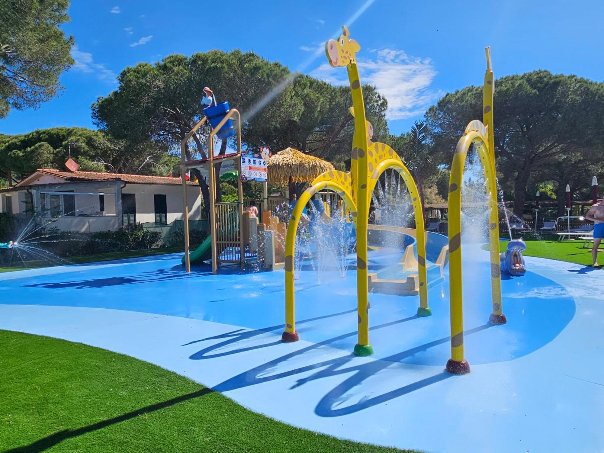 Camping Lacona Pineta Capoliveri  Buitenkant foto