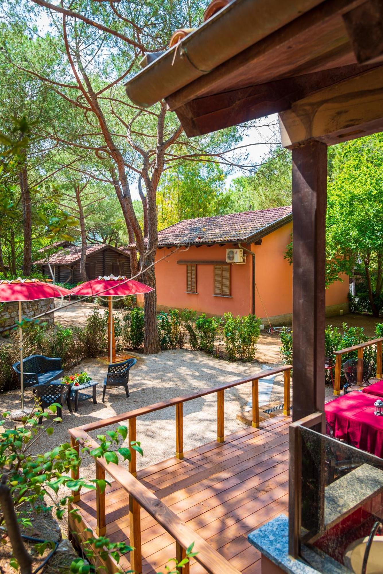 Camping Lacona Pineta Capoliveri  Buitenkant foto
